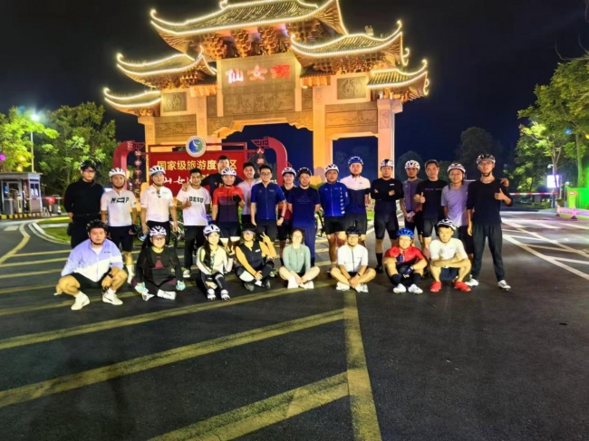 美利达自行车(一中店)荣获2026年度新余市首届《金牌人气自行车品牌》评选活动冠军