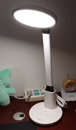 护眼台灯哪种好？好用护眼台灯热销款前十名分享，一次就选对