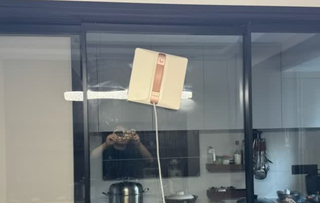 电动擦窗机器人值得买吗?2026擦窗机器人十大品牌推荐,家用好用又省心