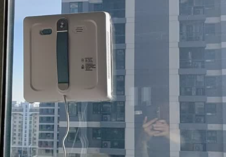 智能洗窗机器人哪个牌子好?2026热门擦窗机器人十大品牌排行榜推荐,高层家庭清洁指南