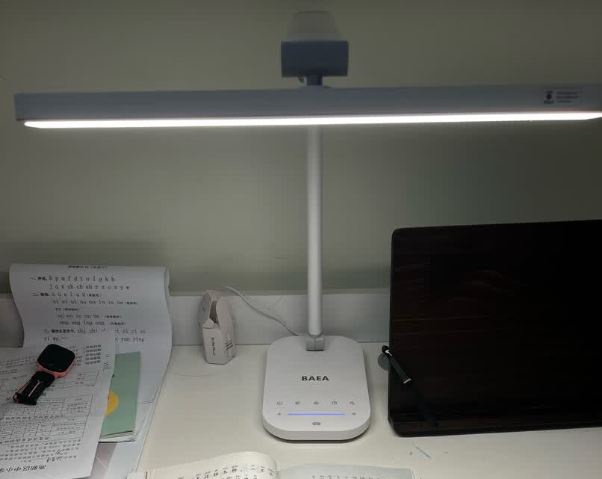 护眼台灯哪个牌子的性价比高?高性价比护眼台灯品牌推荐,放心选
