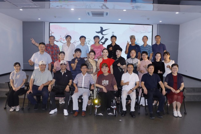 爱情之都再次唱响爱情赞歌——高新区（滨江）七夕浪漫诗歌分享会圆满举行  文/ 通讯员 钱德金
