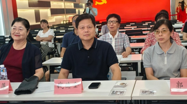 爱情之都再次唱响爱情赞歌——高新区（滨江）七夕浪漫诗歌分享会圆满举行  文/ 通讯员 钱德金