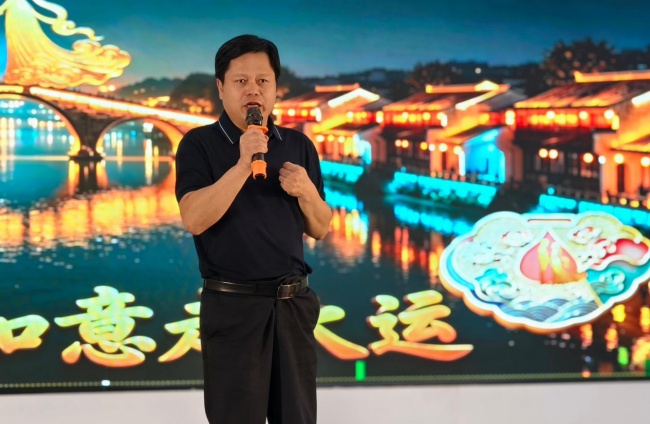 爱情之都再次唱响爱情赞歌——高新区（滨江）七夕浪漫诗歌分享会圆满举行  文/ 通讯员 钱德金