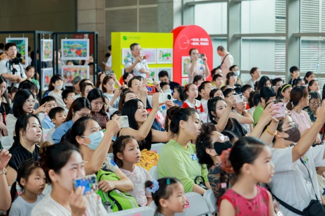 818少年成长日—“一米公益”上海科技馆联展启动暨“为爱悦读”上海少儿绘本成果展示圆满举行