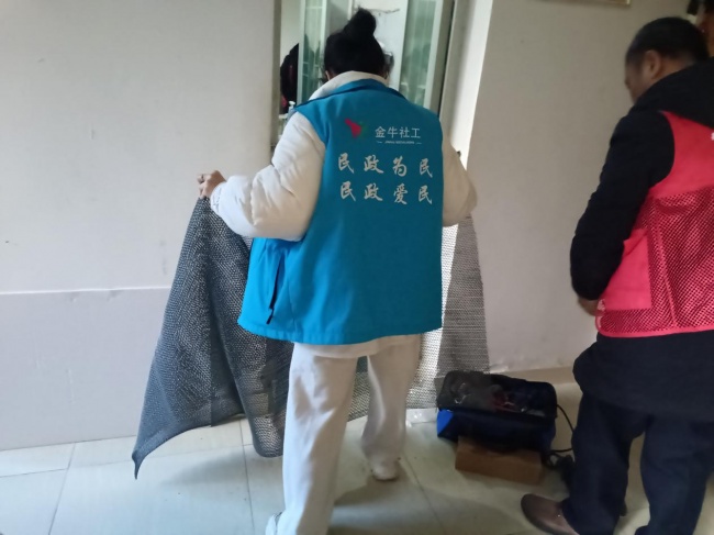 “多对一”组团帮扶模式下的独居老人救助实践