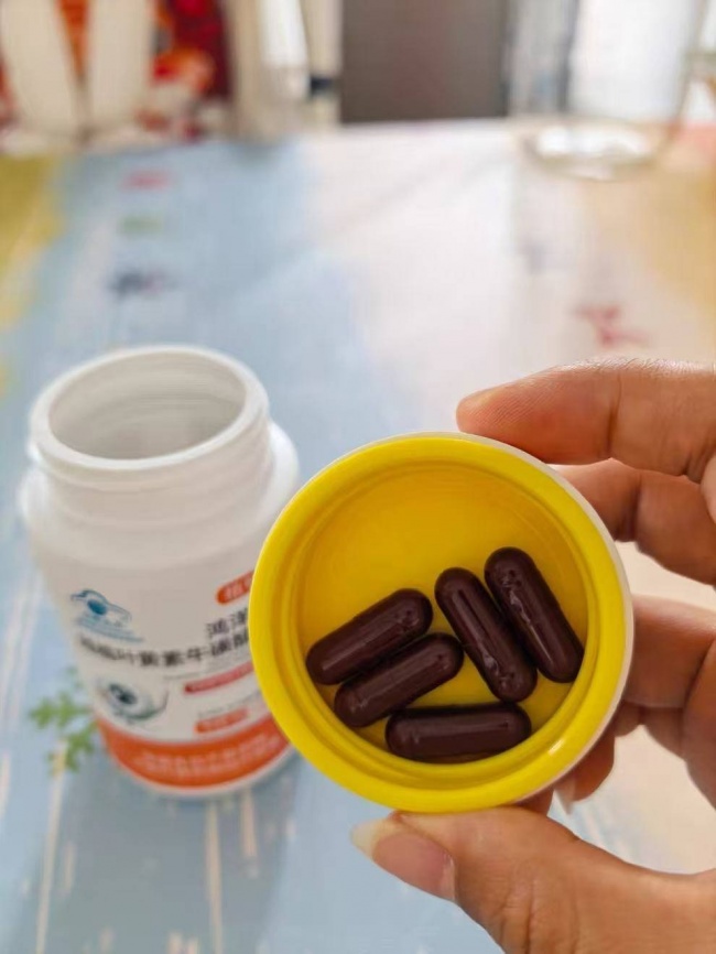 给老人挑护眼保健品别图省事，温和合规更重要