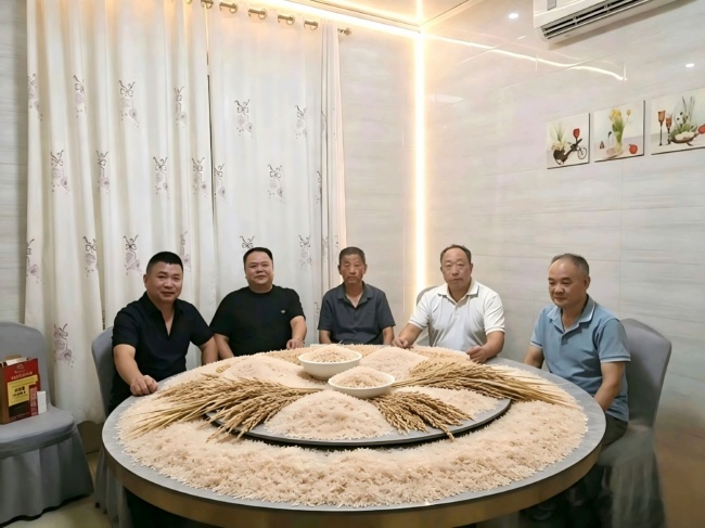 党建引领聚合力,科技赋能促振兴