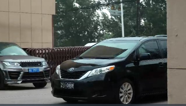 苏丹驻华大使欧玛尔一行莅临宝鸽工厂参观考察