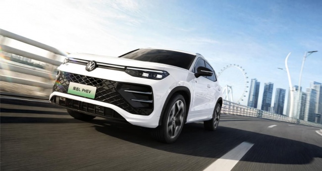 哪款混动SUV适合市区开？探岳L PHEV，黄金能效通勤无忧