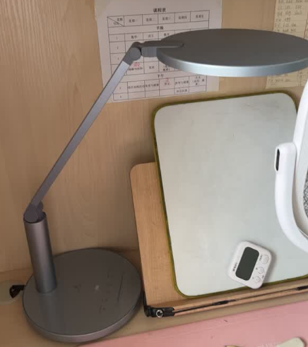 学生台灯品牌排行榜前十名有哪些?学生专用台灯榜单分享,放心选