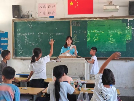 河海学子赴涡阳，手手相携助梦行第6张