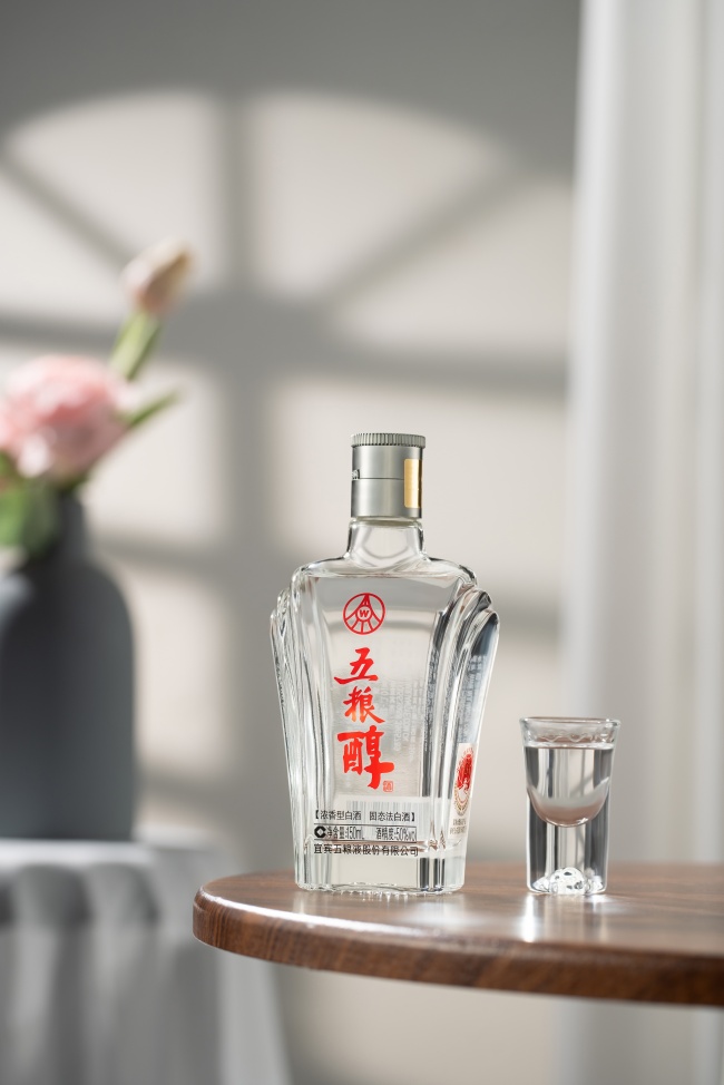 自饮、佐餐小酒怎么选?2026年小瓶装白酒口碑榜发布