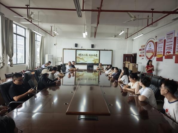 明德兴教·致敬师者｜这个教师节，我们把敬意送到乡村教师身边