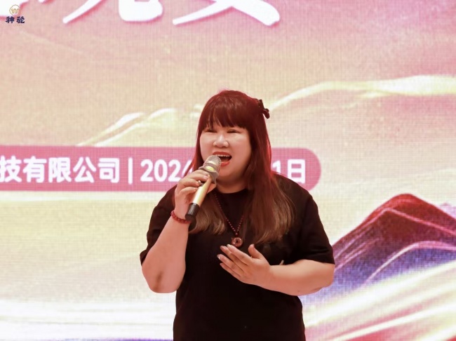 天籁赴盛会 歌声助振兴｜最美女中音歌唱家索伦嘎受邀放歌2026国际骆驼研究与发展大会