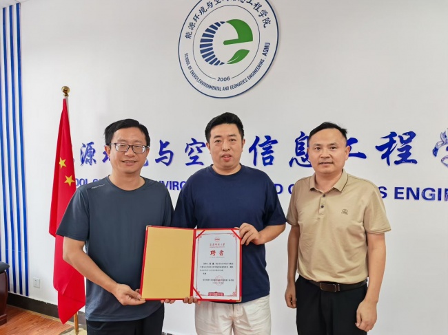 深化校企共建，赋能就业育人