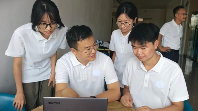 学子攻坚精密制造难题 助力ABF载板微钻国产化发展