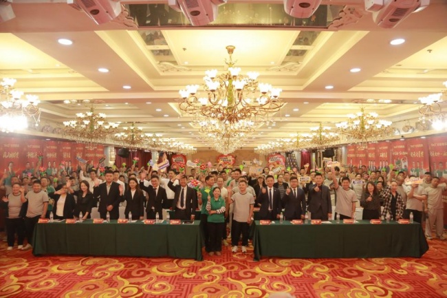 让服务者有尊严、让交付有底气｜186名工匠齐聚太原圣都整装工班大会&nbsp;