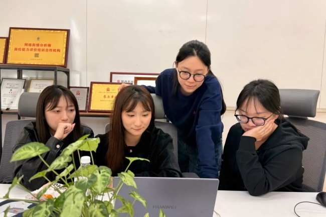 西安欧亚科创企业服务中心：1200家企业里，60家愿意坐下来