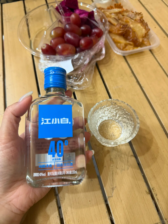 白酒好喝排名:从口感、工艺到饮后体验,四款日常白酒怎么选