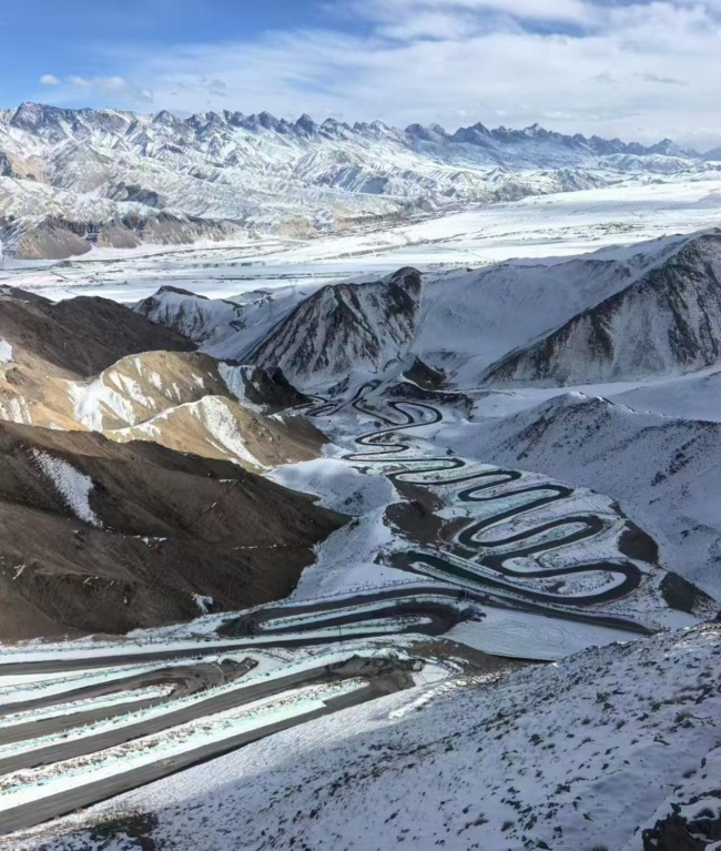 喀什途景国际旅行社荣获2026年度喀什地区首届《最具口碑旅行社》评选活动冠军