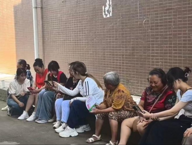 从千鹤村到“秀空间”：杭师大学子以IP赋
