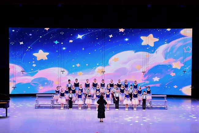 北斗星空爱心基金星星合唱团公益研学汇演唱响桂林