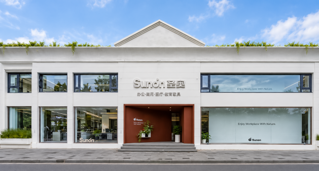上海办公家具去哪看？本地展厅+工厂直供，放心省心