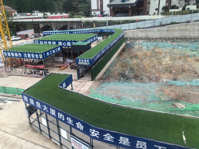 图 3 民警示范防暴器械使用要领.jpg