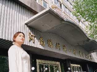 去剧团问问：“盔头到底难在哪？” 一群年轻人走进河南豫剧一团