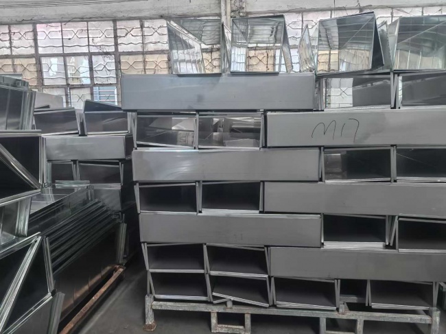 广州铁凌金属：法兰风管加工企业