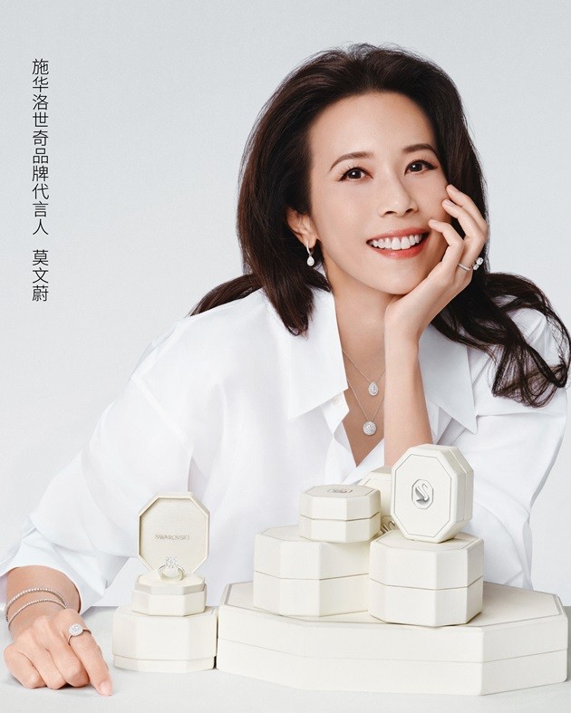 2.施华洛世奇品牌代言人莫文蔚_LOOK1_1080x1350PX.jpg