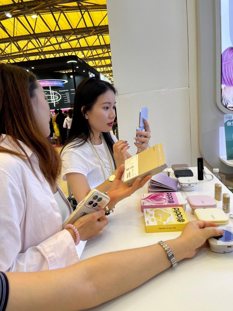 艾柠美斩获CBE美博会“美妆好品牌”，展位现场 “美妆科技” 沉浸式体验
