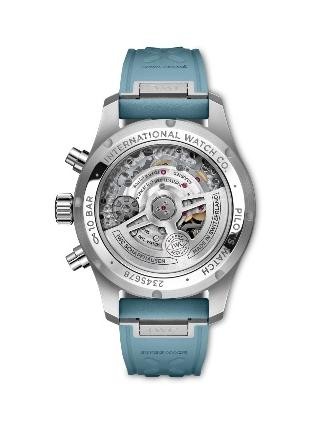 IWC万国表飞行员系列TOP GUN 新增两款浅蓝色计时腕表