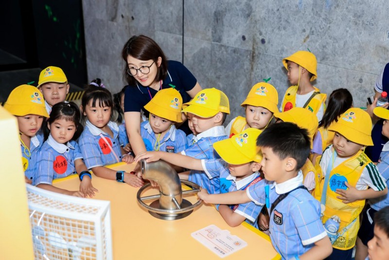 追光泉城！阳光新能源“科技追光之旅”点亮齐鲁少年科学梦
