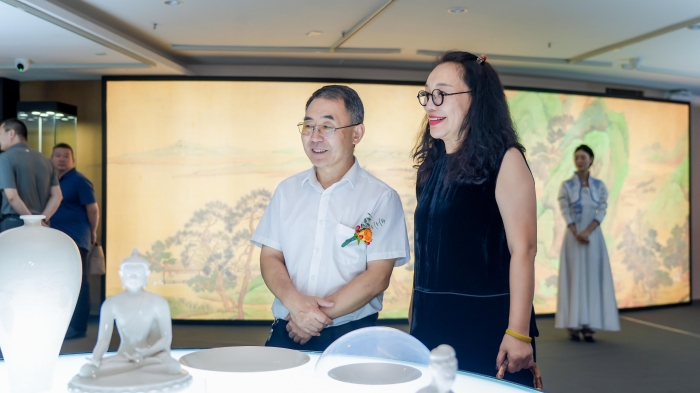 “古窑今心——定瓷的宋代美学”展览在中华世纪坛举行