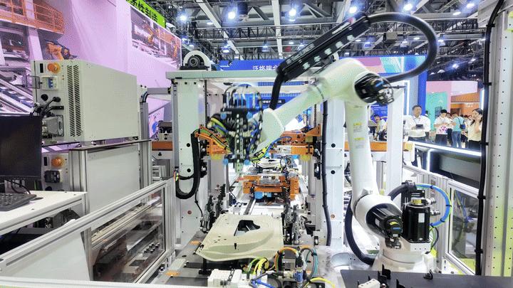 移路有AI 丨2025中国移动全球合作伙伴大会开幕 中国移动AI绘就千行百业新图鉴