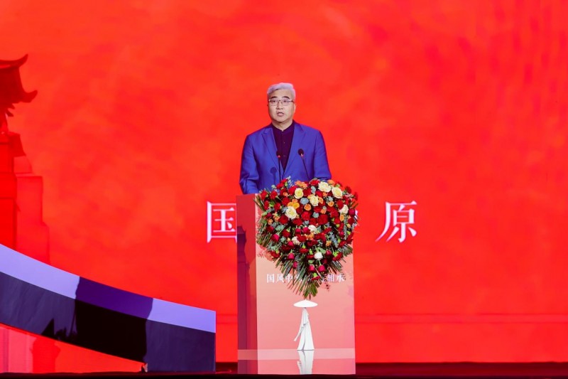 穿越千年对话时尚！2025首届中国国风时尚周在河南中牟艺秀小镇开幕