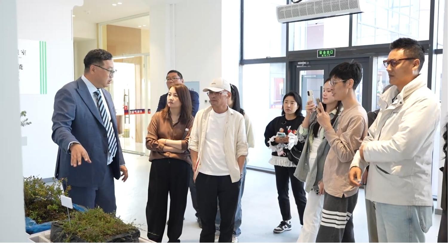 025抚远蔓越莓节在“中国唯一种植基地——红海小镇”盛大开幕