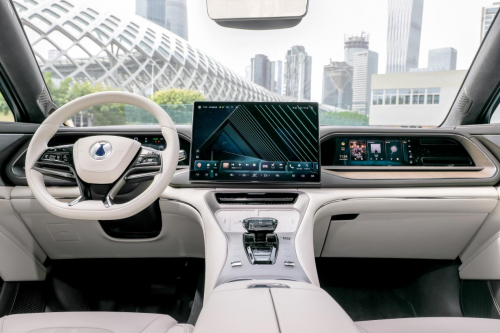 00万以内最豪华超舒适的智能电动SUV，全新腾势N7将于4月1日正式上市！"