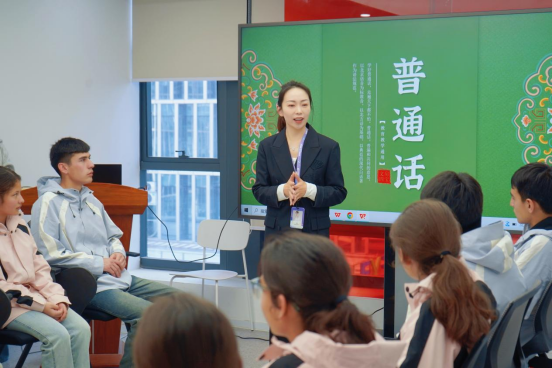 以科技赋能教育公平，十方融海荣获“南山区民族团结进步工作先进单位”称号，