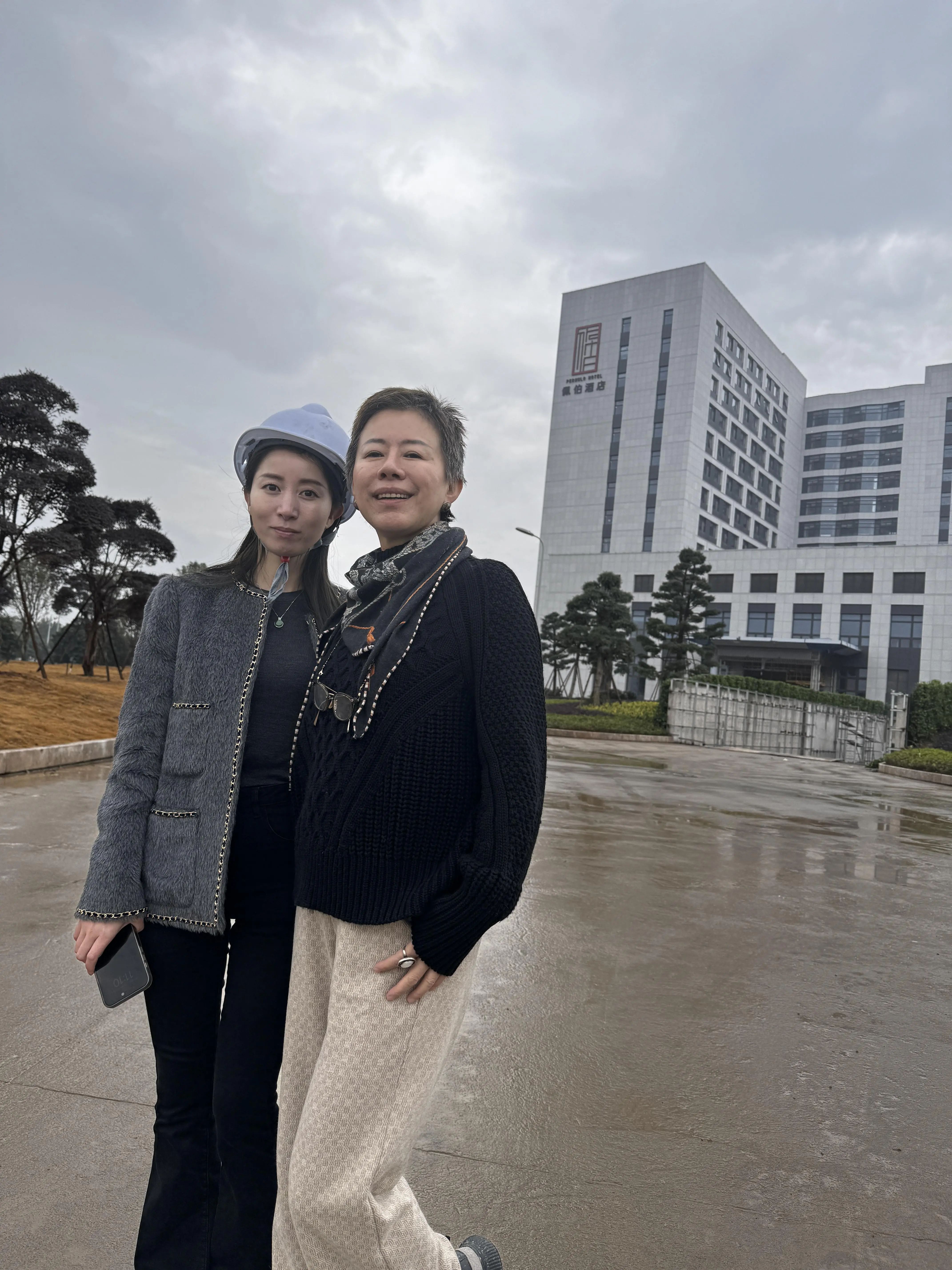 微沃助力福耀科技大学，成就配套酒店墙面艺术