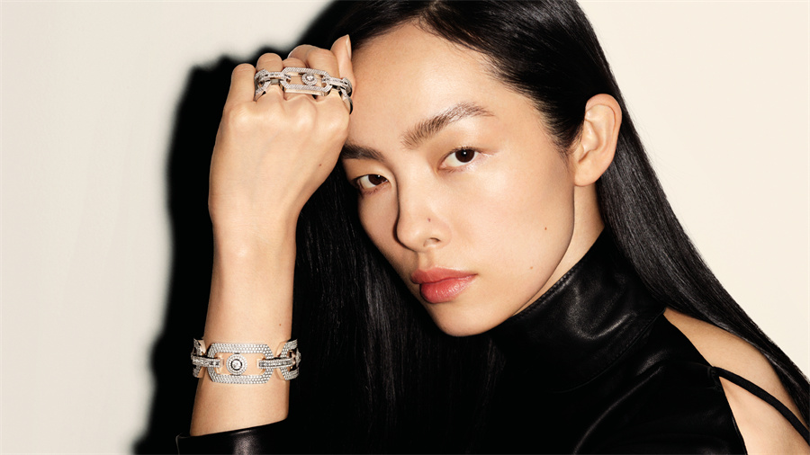 MESSIKA梅西卡联袂视觉艺术家EZRA PETRONIO 呈现全新女性风格大片