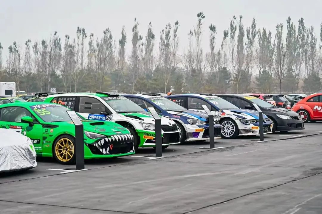 上易車看金盞速度節(jié)，共赴速度與激情的狂歡
