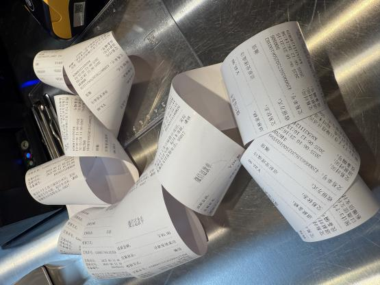 《天津烧烤界“天花板”再出大招！冰城串吧店庆豪掷退款，网友：这波操作太圈粉》