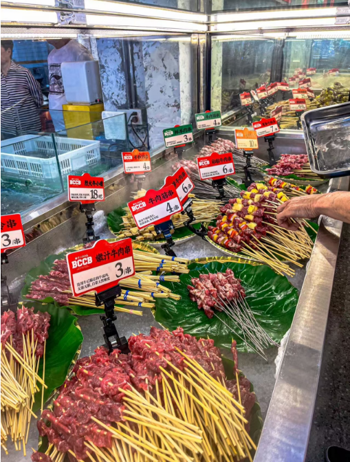 冰城串吧“反向操作”引热议：开业火爆后全额退款，天津网友：这波必须支持！