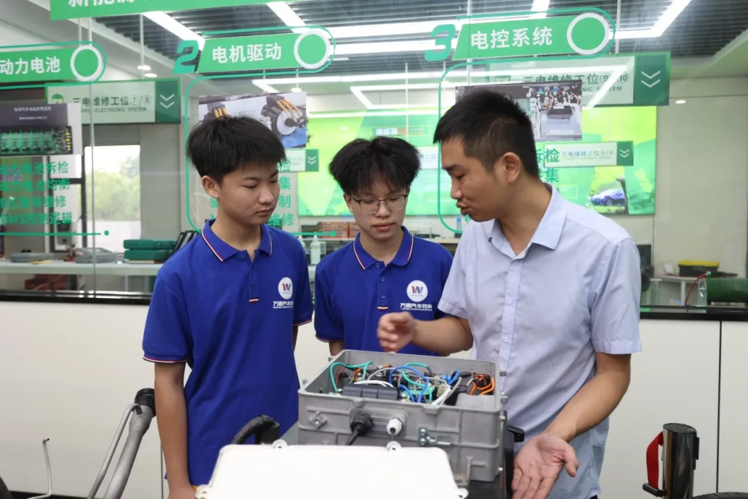 预备技师班：乘行业东风，铺就高技能发展坦途