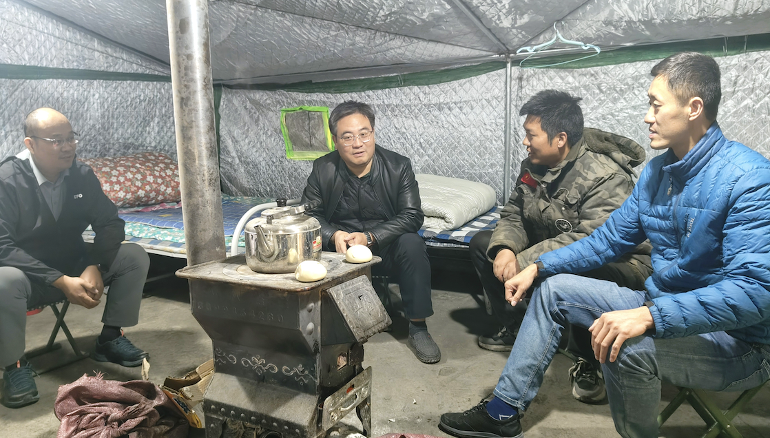 朱司宏赴新疆民丰县盼水河2号铅锌多金属矿普查项目检查指导工作