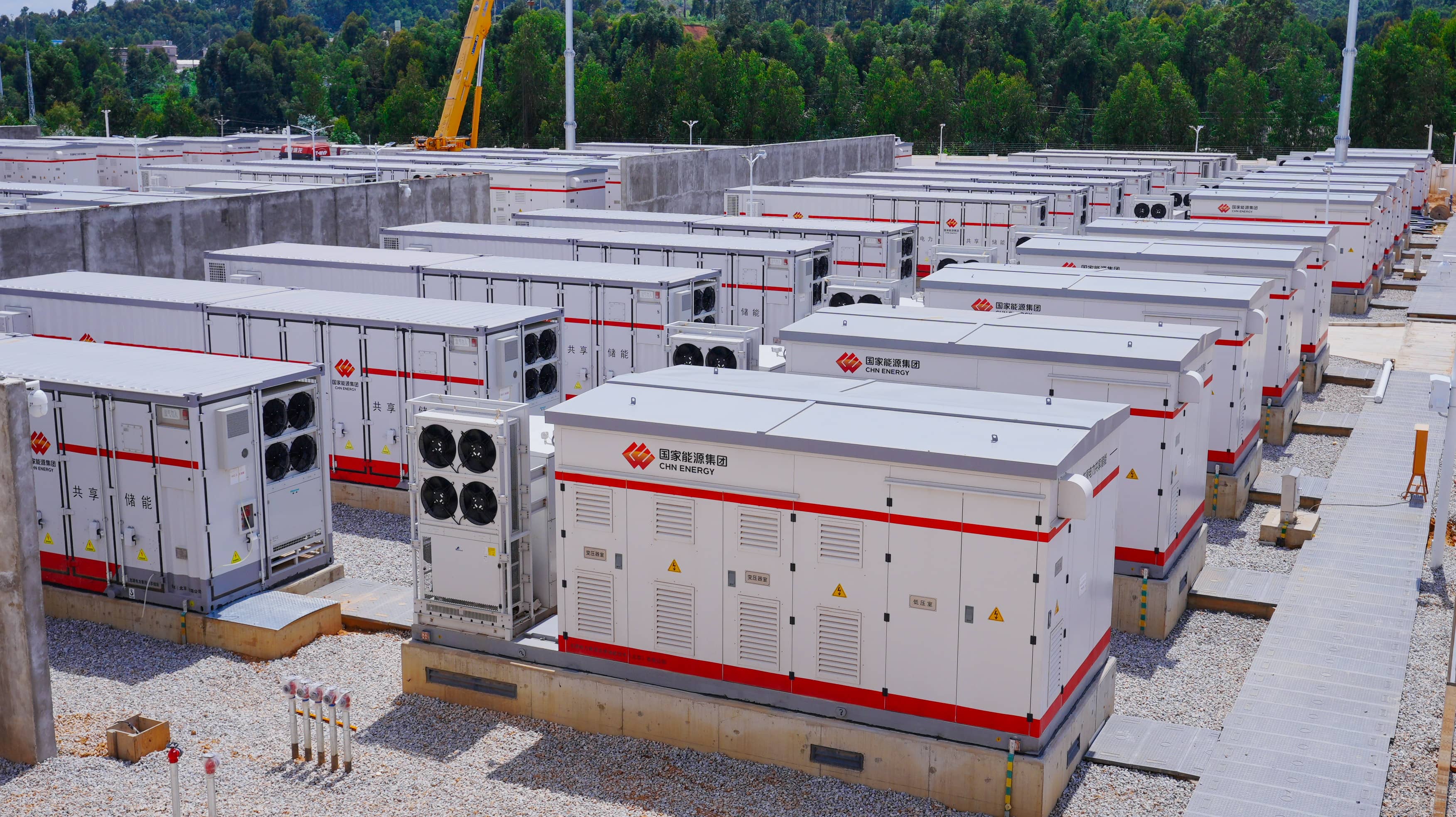 鹏辉能源助力大理祥云县工业园400MWh共享储能电站并网,加速新型电力系统构建