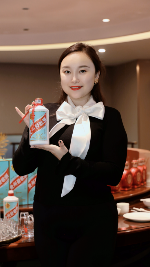 时光穿梭机，请认识十年的老友喝杯發歌酒